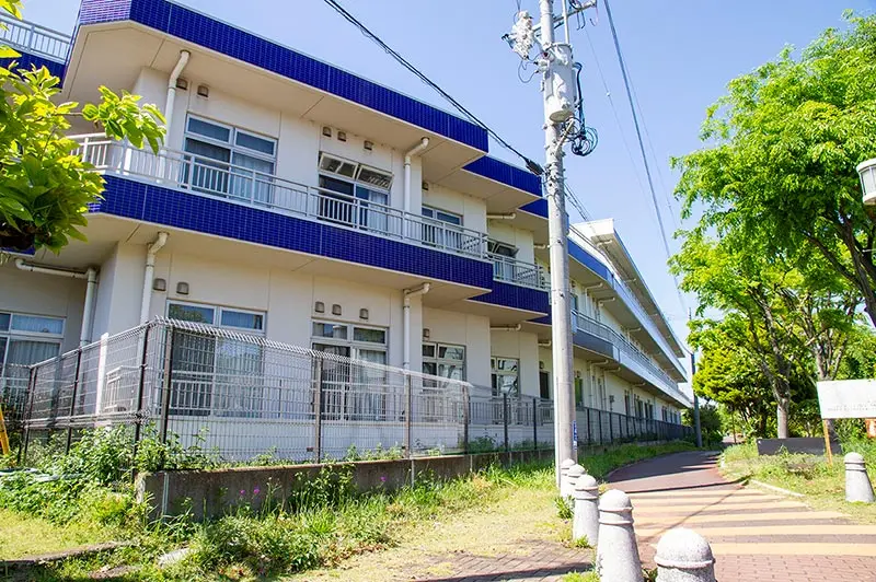 外観東側の写真